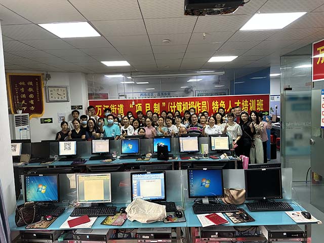 天骄学校-毕业留影.jpg
