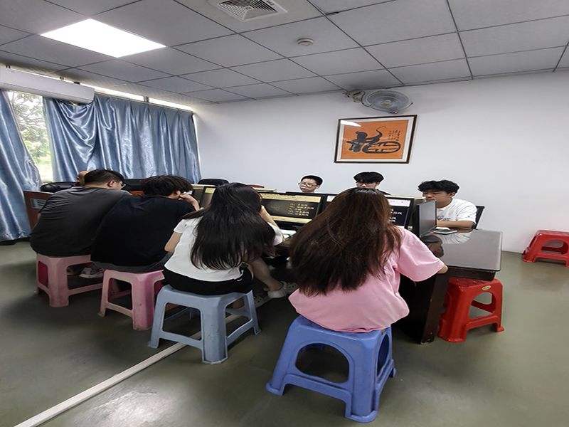 东莞万江天骄职校设计班学员上课中