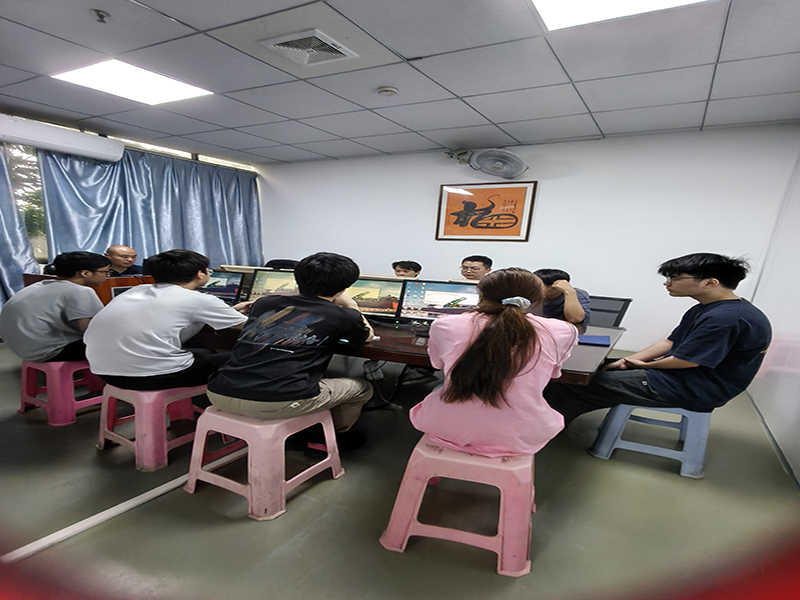 东莞万江天骄职校设计班学员上课中