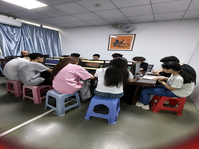 东莞万江天骄职校设计班学员上课中